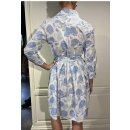 Kleid "Jule" mit Bl&uuml;ten-Print in Pastell-Blau
